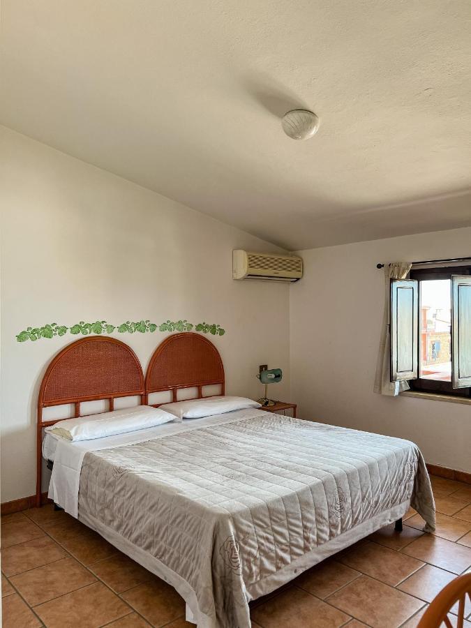 Albergo Ristorante Locanda Rosella Giba Exteriör bild