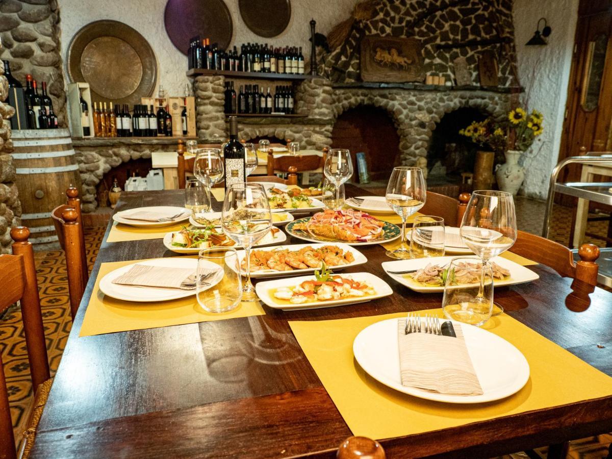 Albergo Ristorante Locanda Rosella Giba Exteriör bild